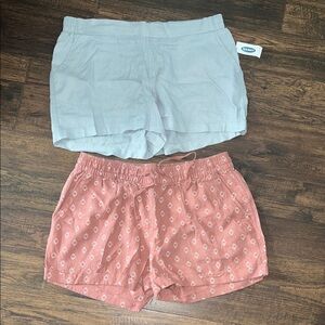 Old Navy Bermudas Gray (NWT) and Salmon Casual Shorts